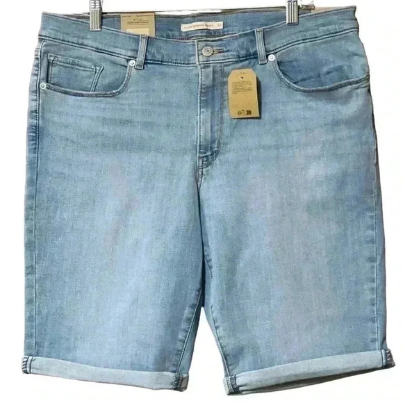 Levi’s Classic Bermuda Shorts 33 Light Wash Casual Summer Vintage Inspired NWT - Picture 2 of 10